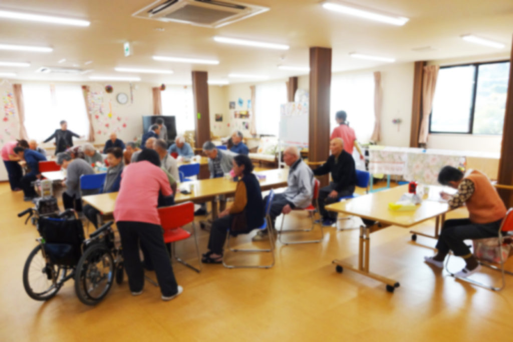 福島の老人ホーム施設内での活動の様子